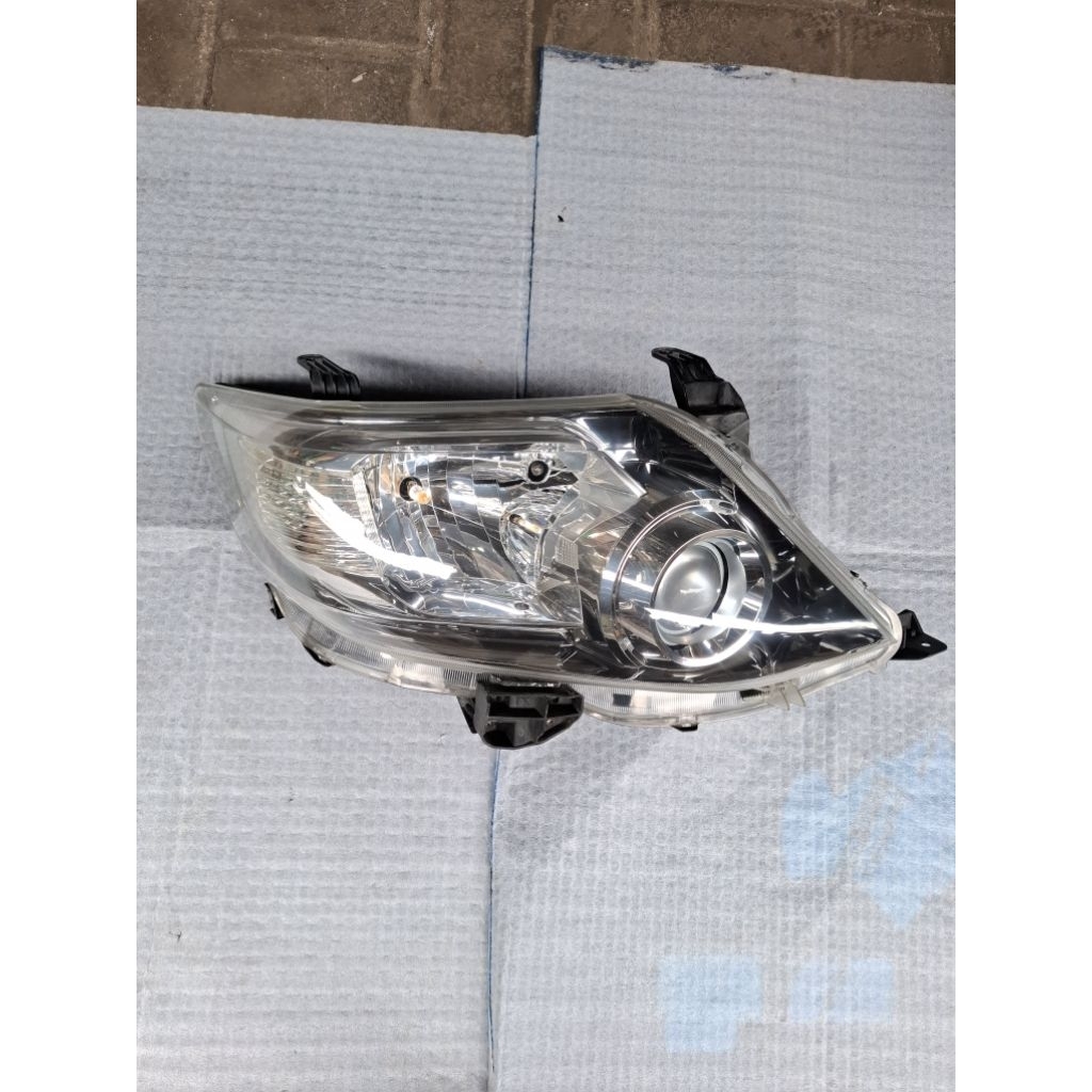 headlamp lampu depan Fortuner TRD vnt 2013 2014 original