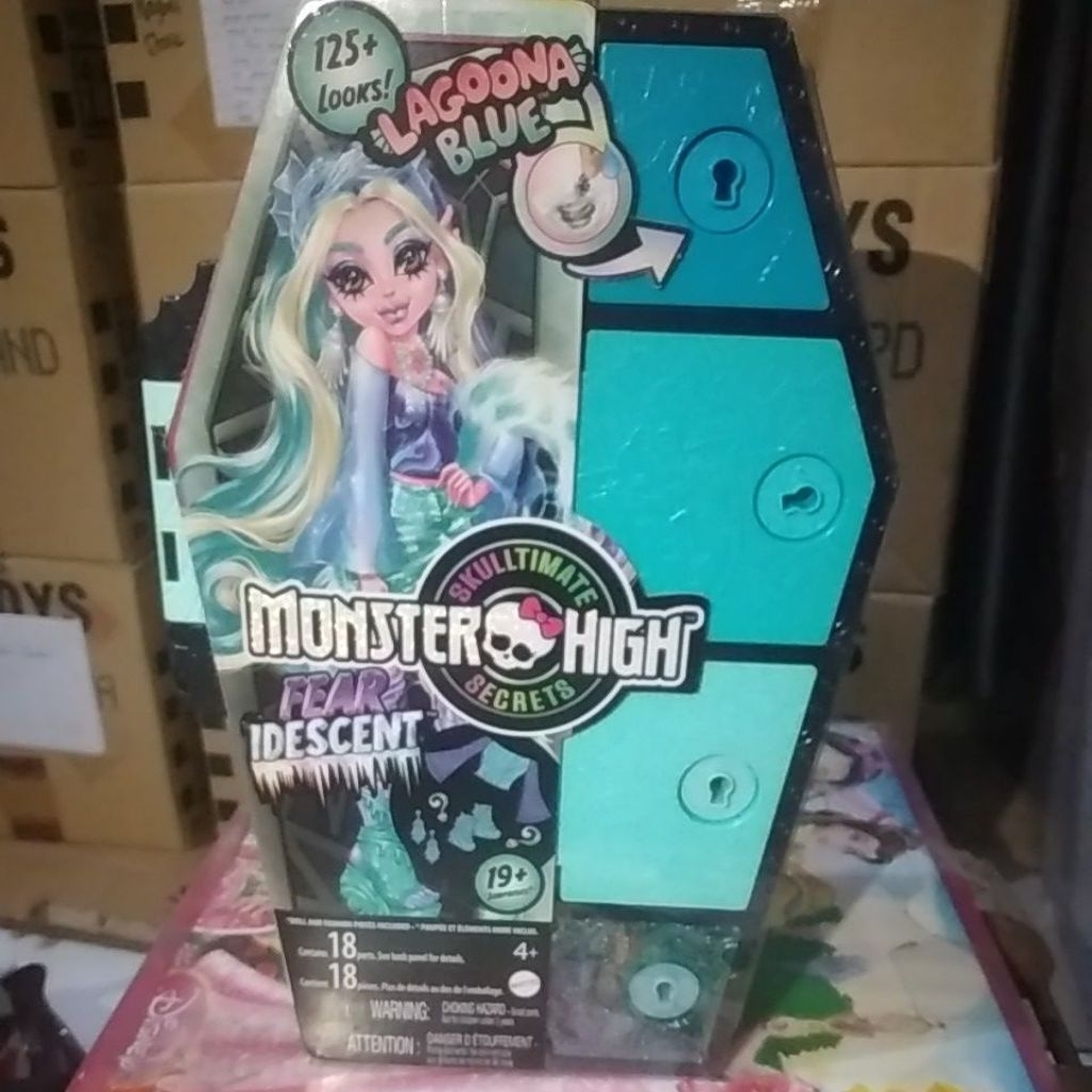Barbie monster high skulltimate secrets fear idescent original mattel