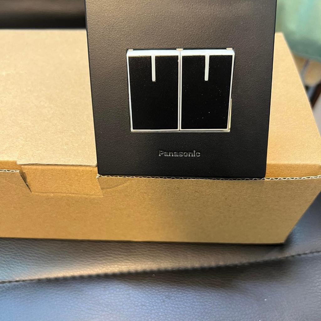 saklar seri panasonic hitam