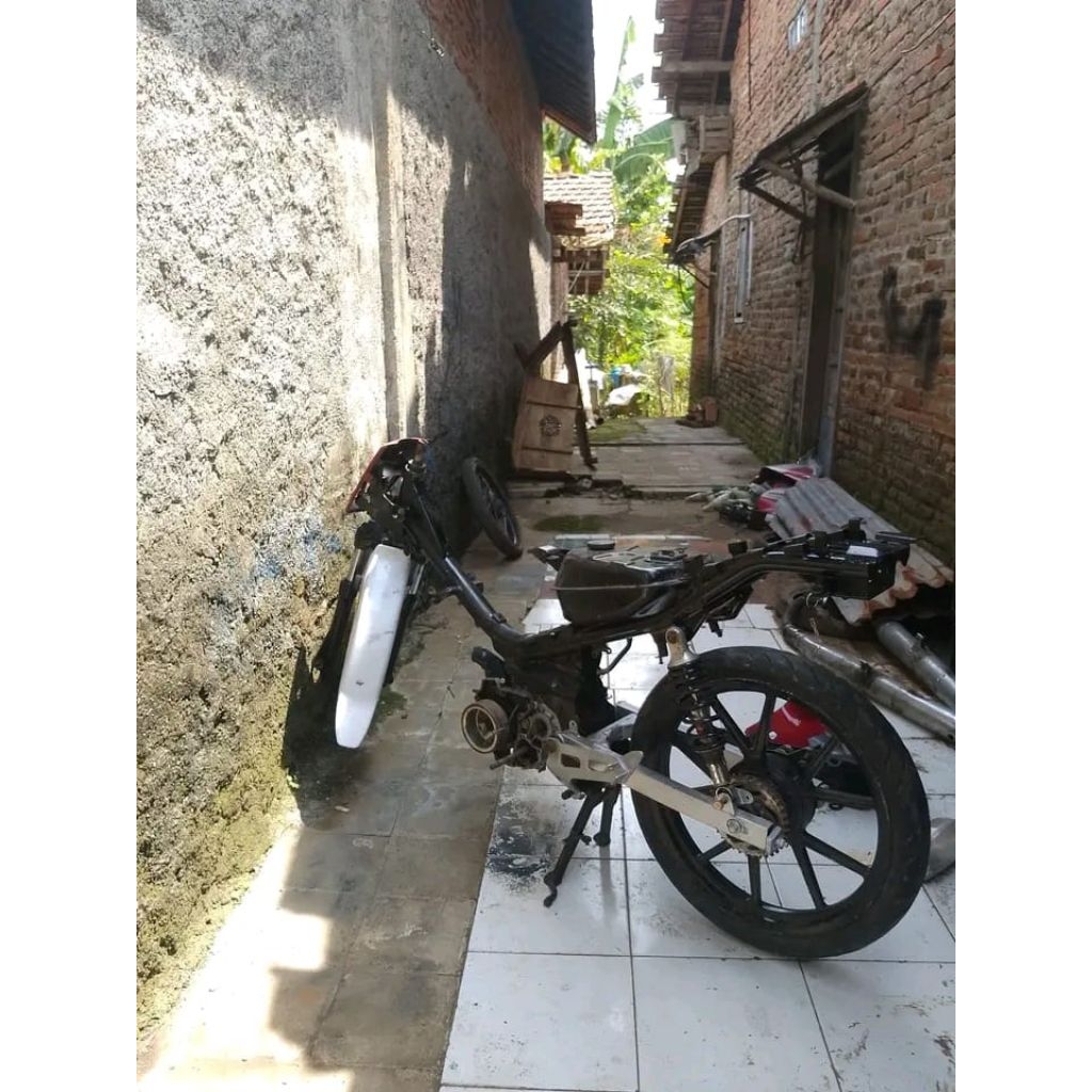 Crankcase set dokumen fiz r 2003