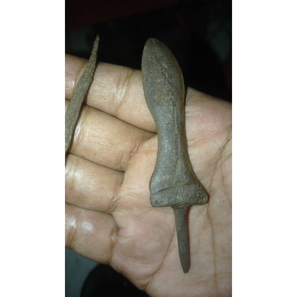 bethok sepuh membatu