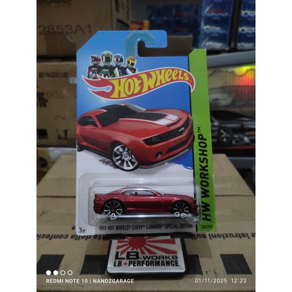 Hot Wheels Reguler 2013 Hot Wheels Chevy Camaro Special Edition Merah Bubble Damaged/Bubble Crack