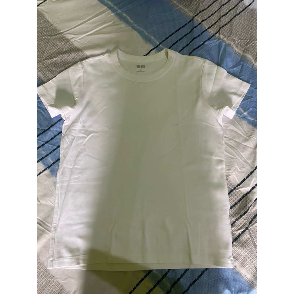uniqlo airsm basic tee