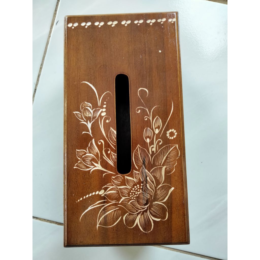 Tempat tisu kayu jati motif ukir bunga