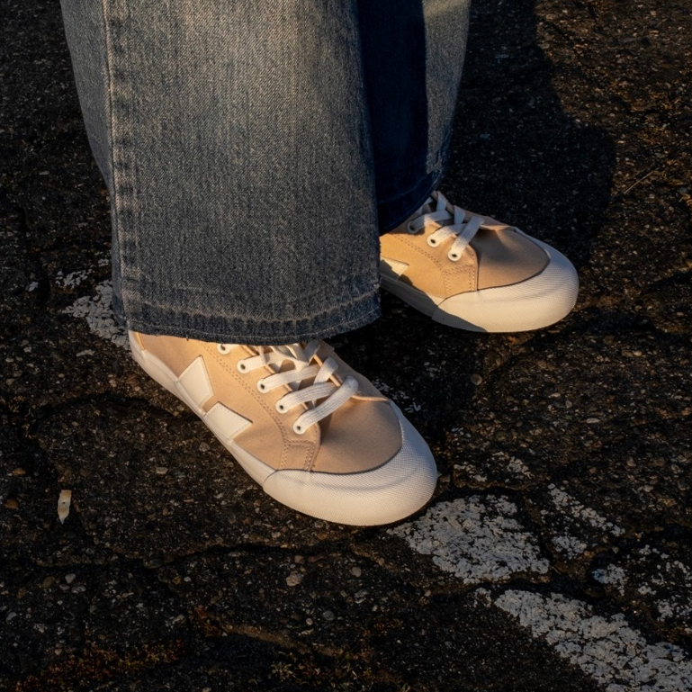 Macbeth Eliot Natural/White – Sepatu Casual Original