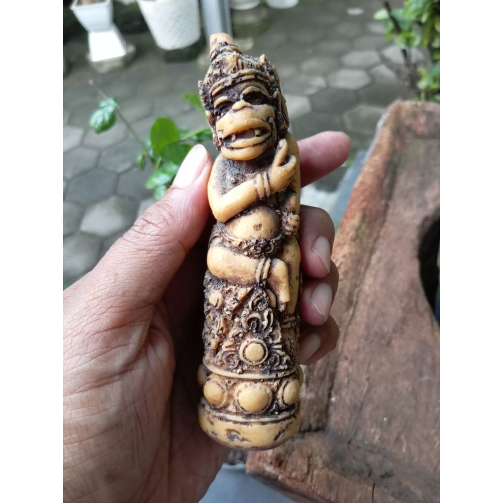 Deder keris Bali hanoman