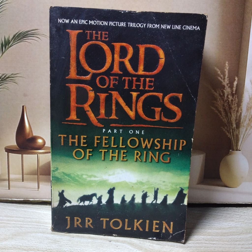 Novel the lord of the rings part one the fellowship of the ring novel bahasa inggris