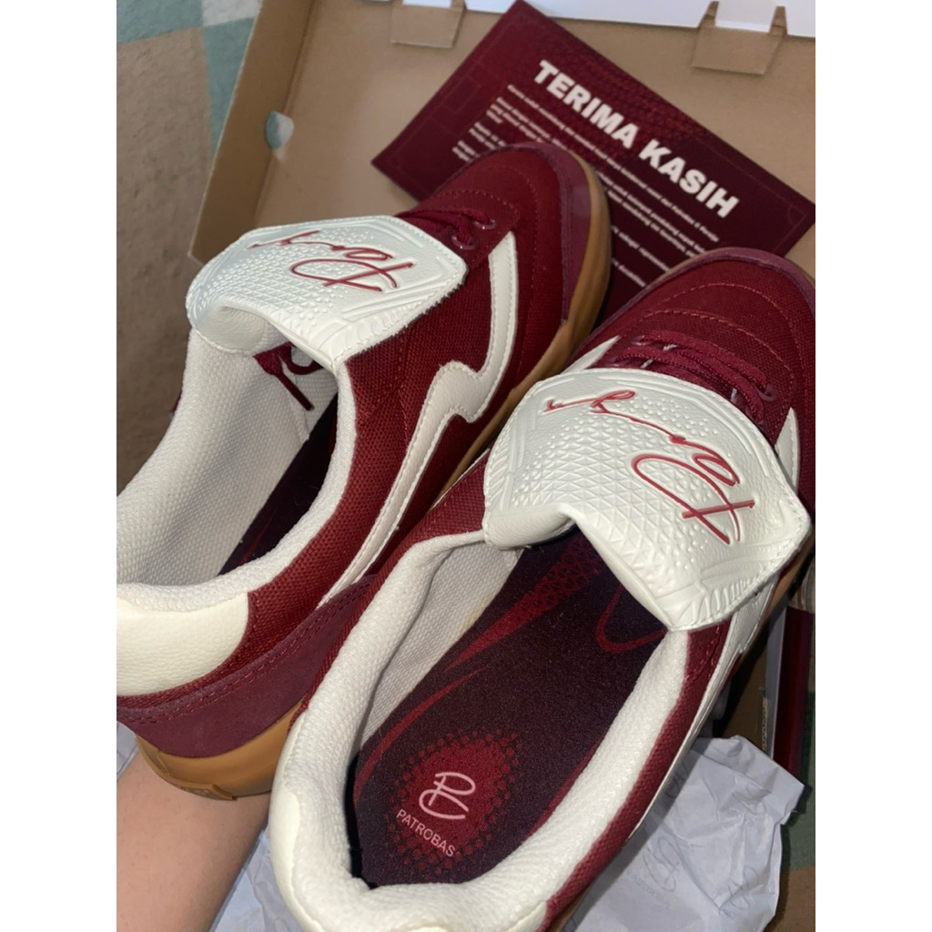 Sepatu Patrobas x Persija