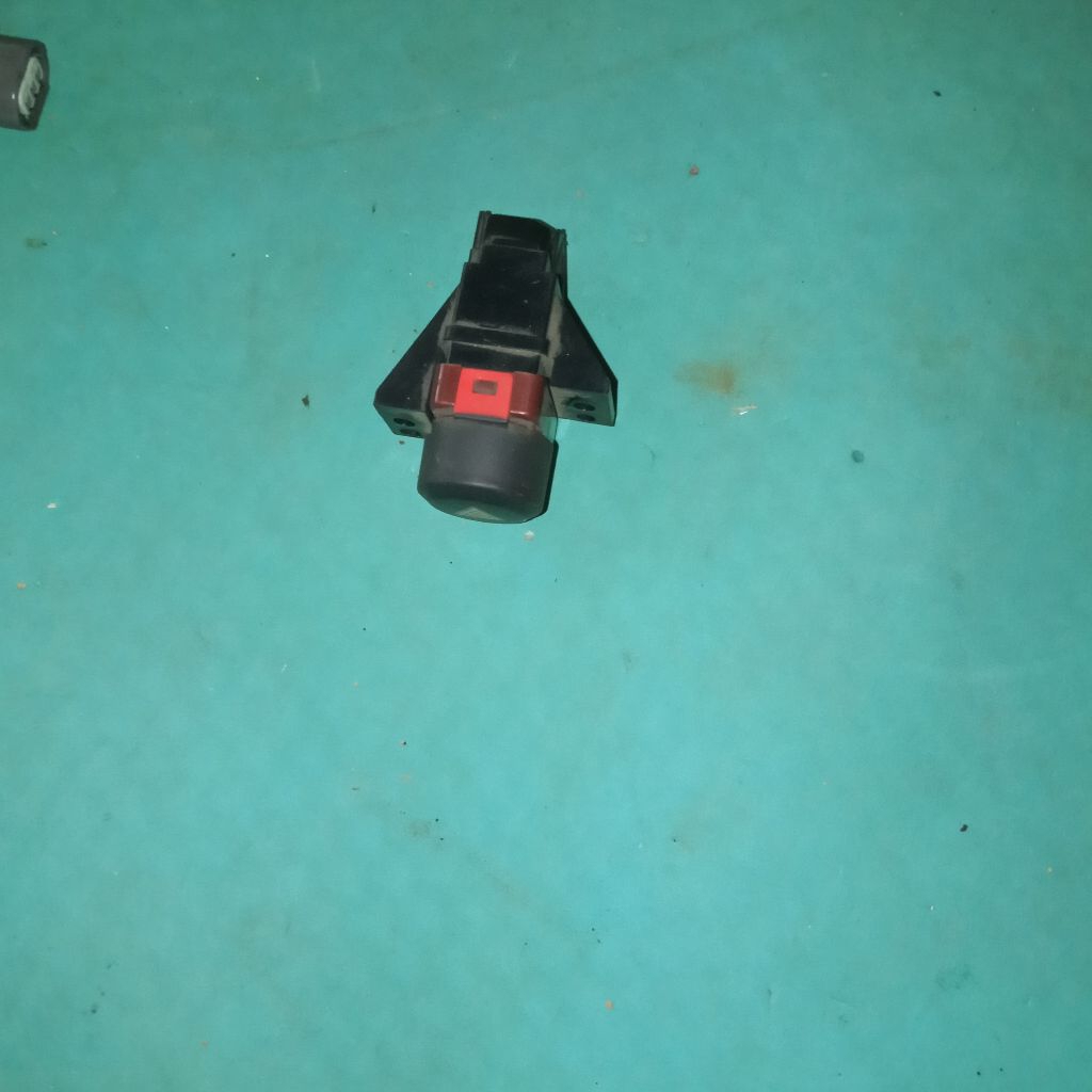 tombol lampu Hazard Honda Brio Mobilio brv