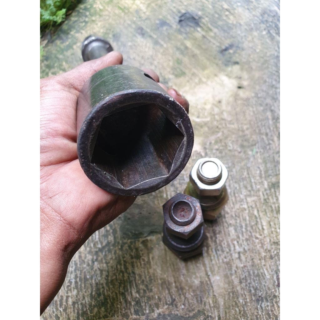 Kunci dan Baud roda truk coldisel Ps100 Ps120 Ragasa Canter 110 Original