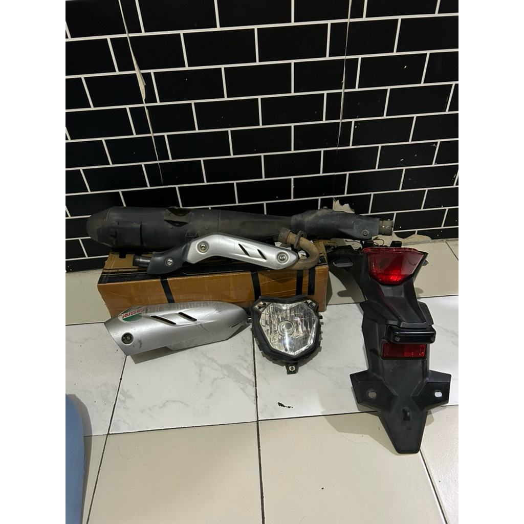 Kenalpot ori crf,spakbor belakang ori crf,headlamp ori crf