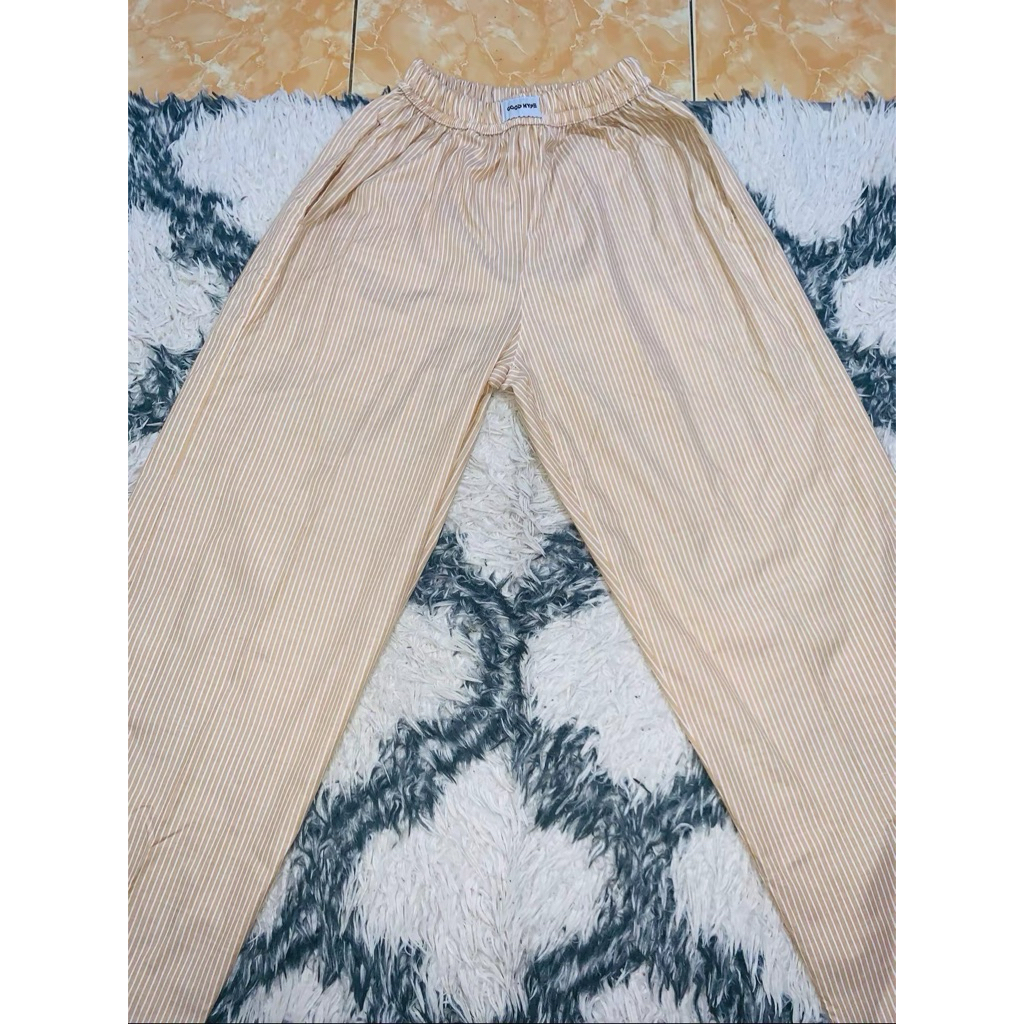 Preloved Celana Stripe Pants
