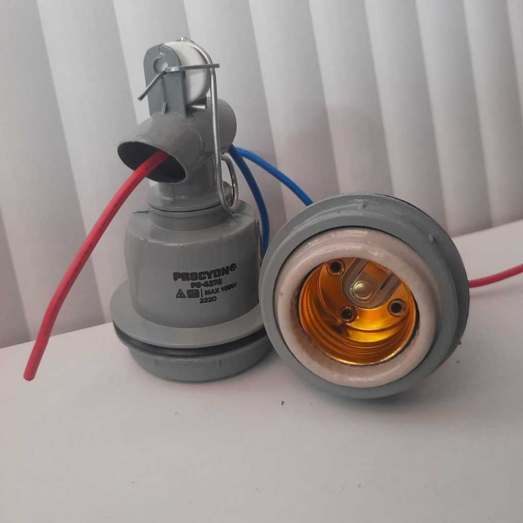 Fitting Gantung Lampu Jalan Fitting Besi Keramik Outdoor Fitting Keramik WD E-27 Fitting Gantung Ker