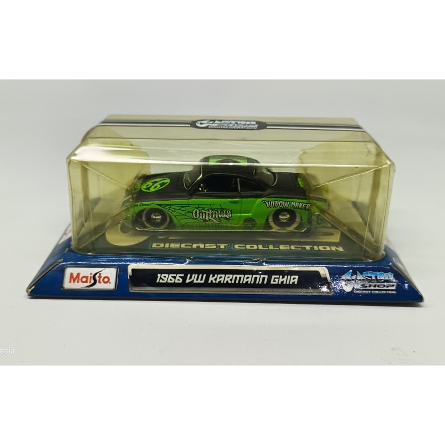 Maisto 2011 1966 VW Karmann Ghia  1:64