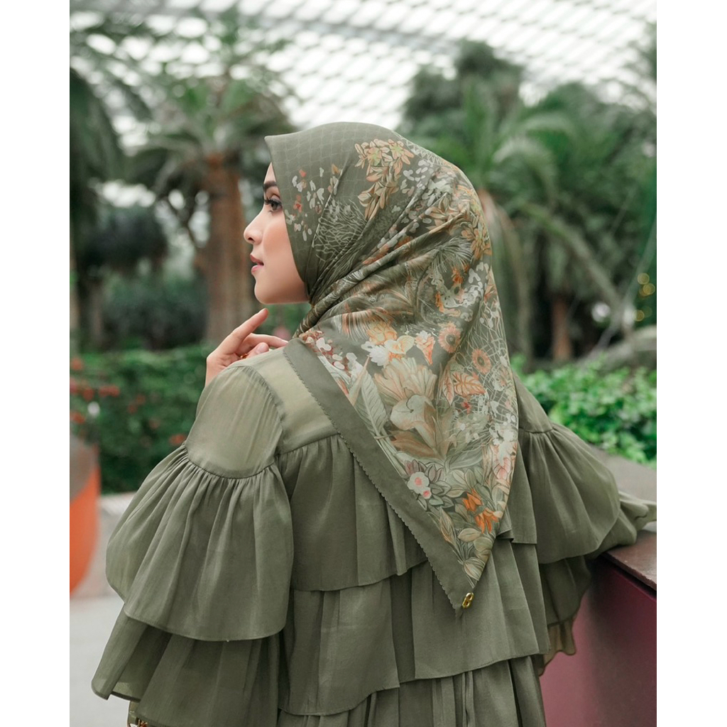 Buttonscarves Singapore Garden - Buttonscarves Xanadu Abalone