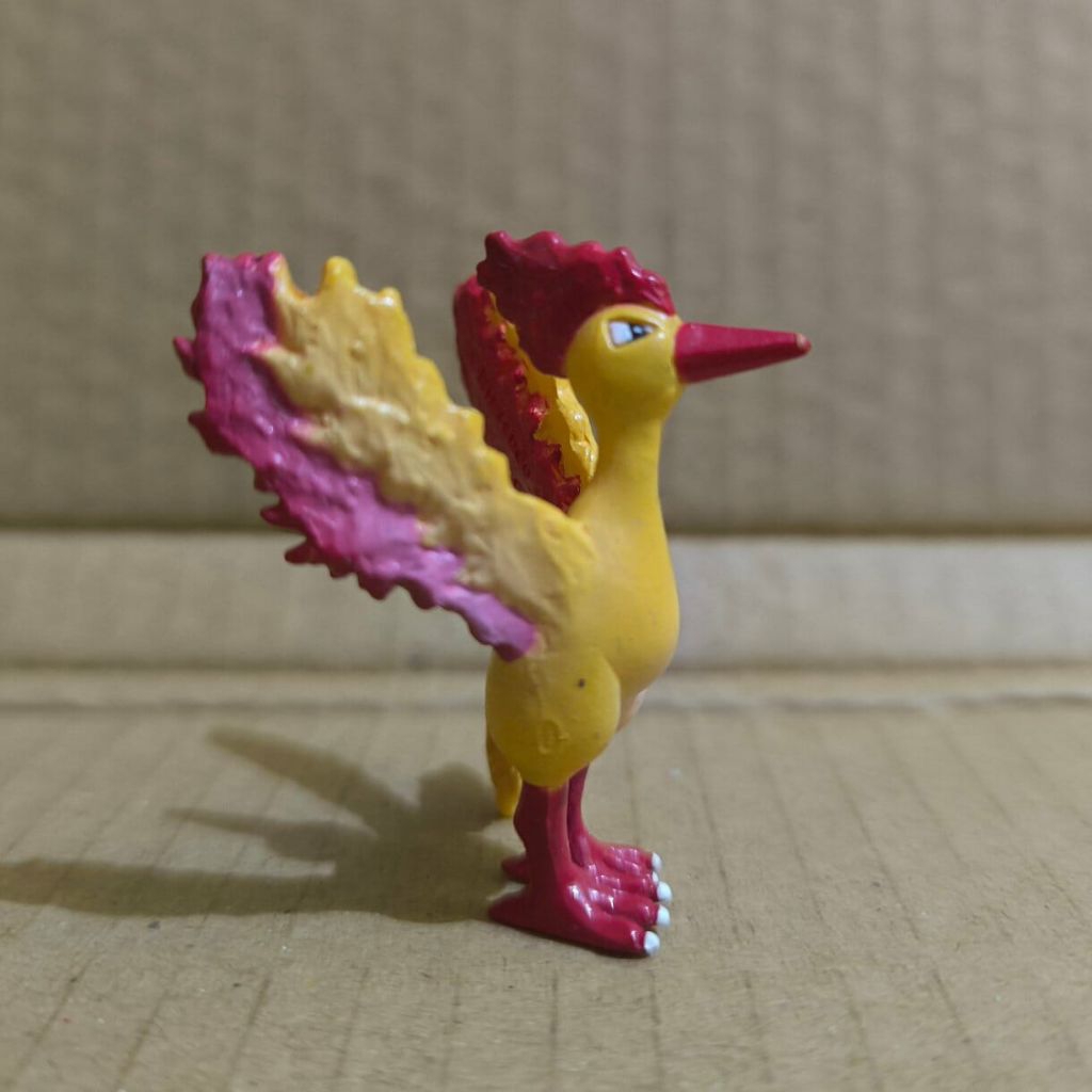 Pokemon moltress tomy moncolle