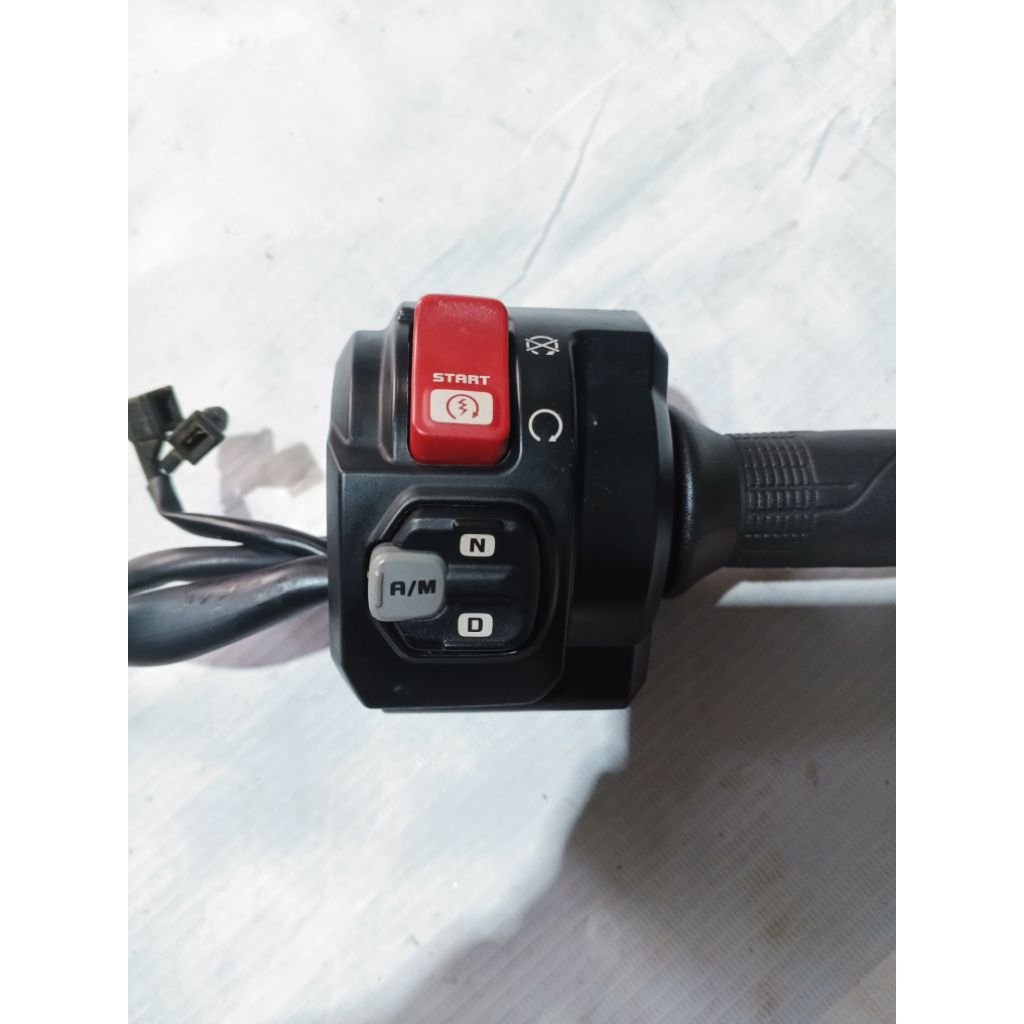 Saklar holder gas kanan Honda crf 1000cc putus kabel