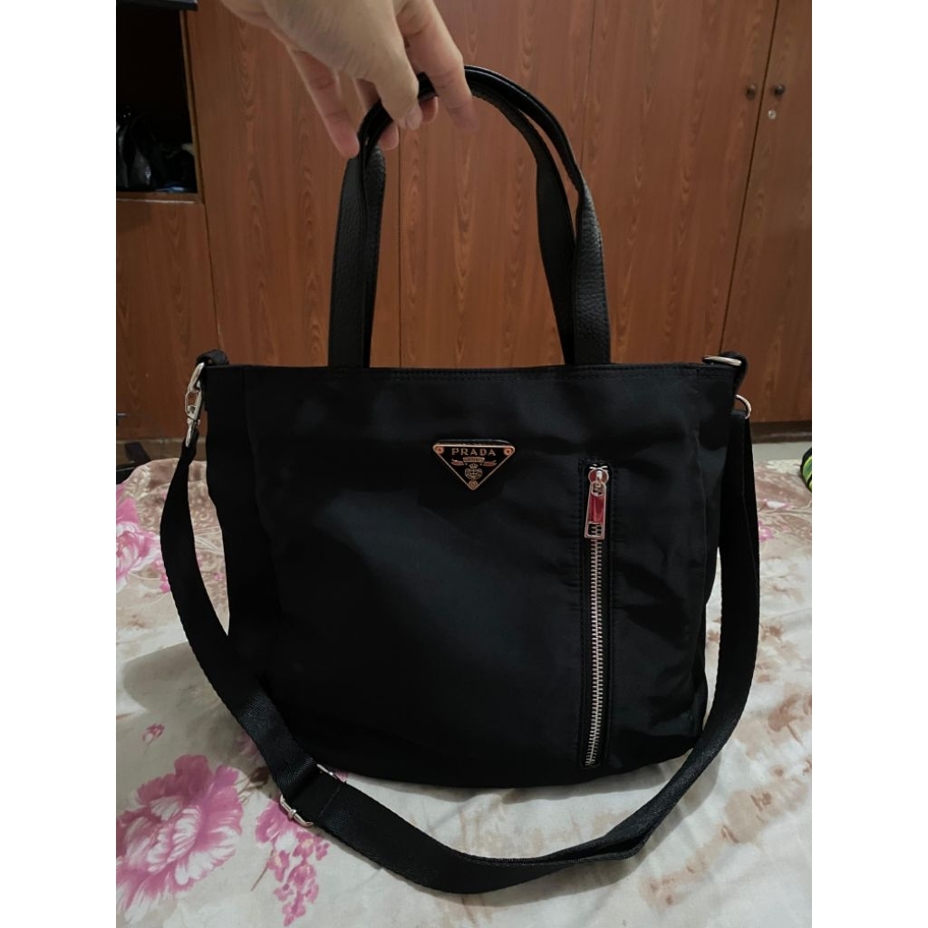 nylon sling bag preloved