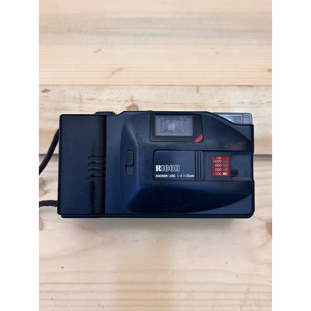 Kamera Analog Ricoh YF-20 – Kondisi Bekas Untested – Battery Plate Hilang – 35mm Point & Shoot