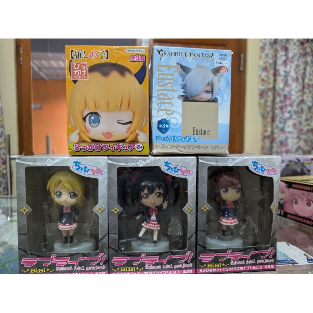 BANDAI MINI ACTION FIGURE RANDOM ANIME