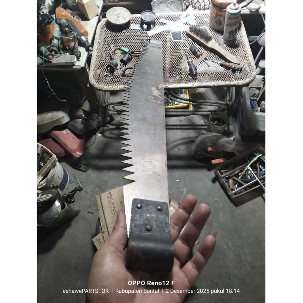 gergaji 2 tangan potong kayu cap mata
