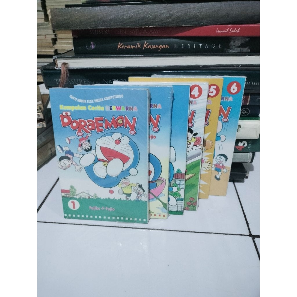Komik Kumpulan Cerita berwarna Doraemon  1-6 by Fujiko F Fujio