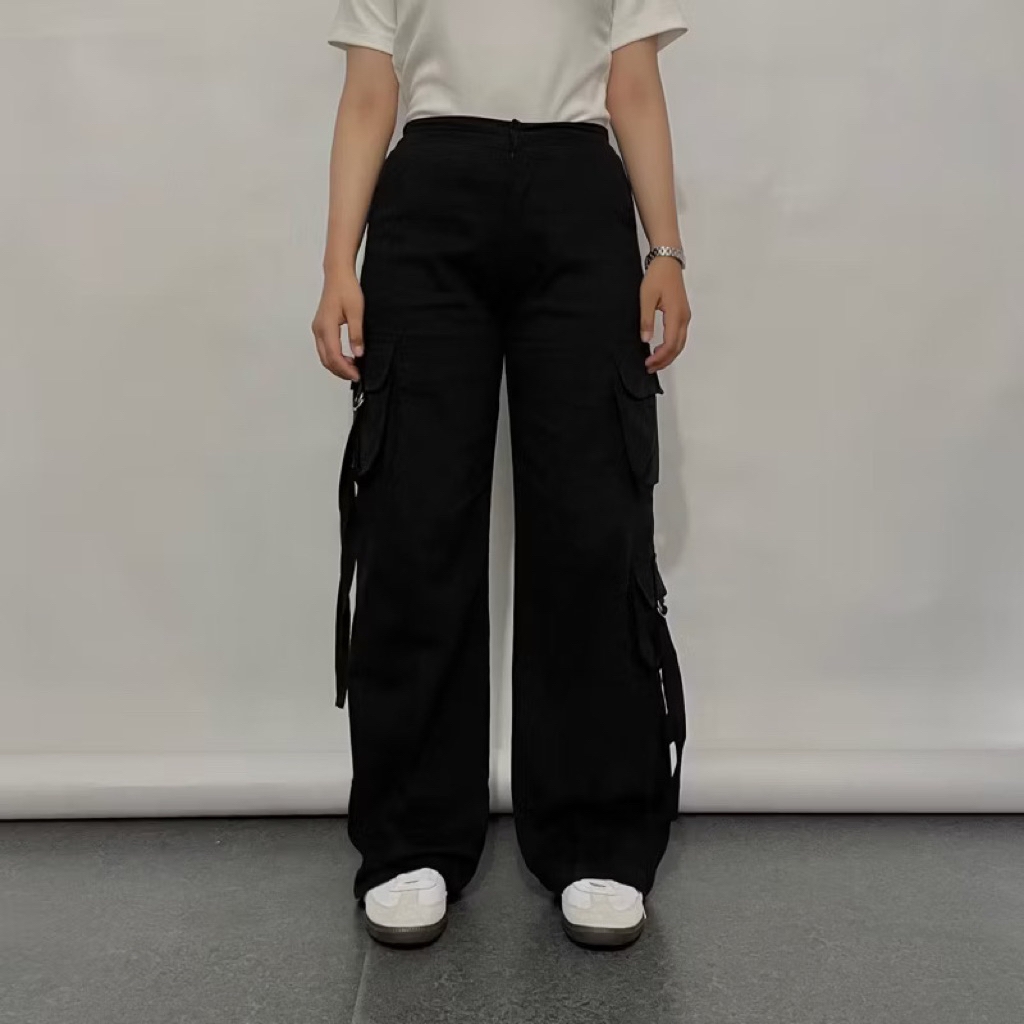 PRELOVED CELANA CARGO WANITA PRELOVED CELANA CARGO HITAM PRELOVED CARGO PANTS WANITA PRELOVED CARGO 