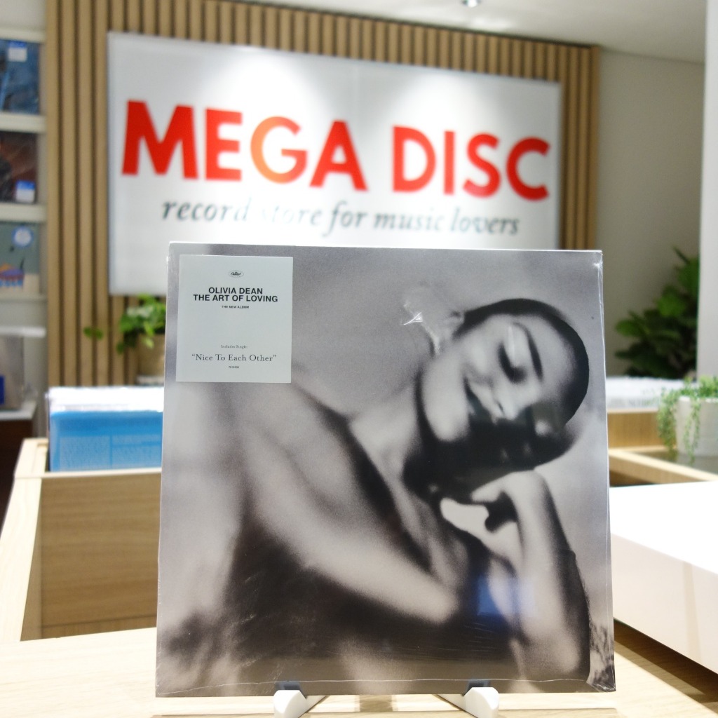 LP Olivia Dean - The Art Of Loving Album Vinyl Piringan Hitam PH