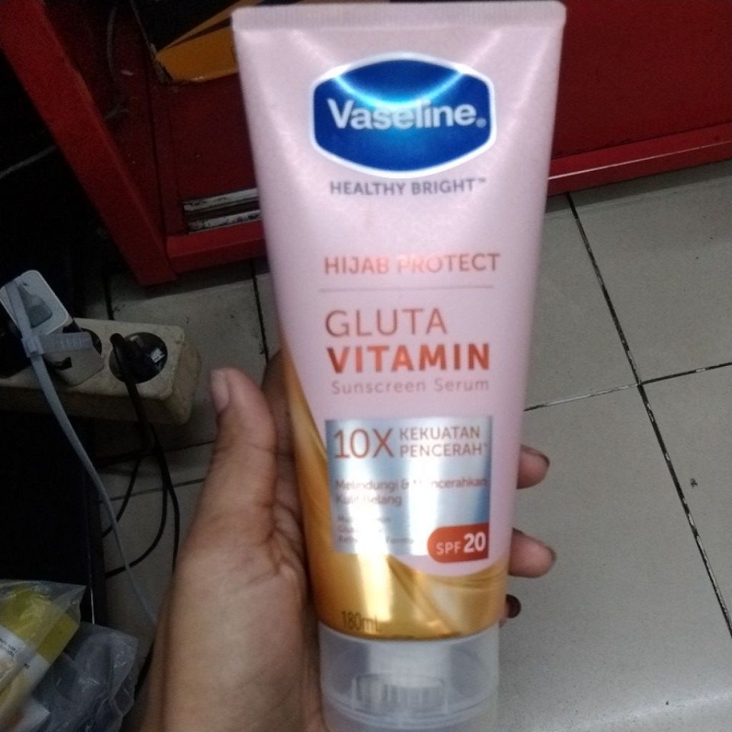 vaseline hbl hijab
