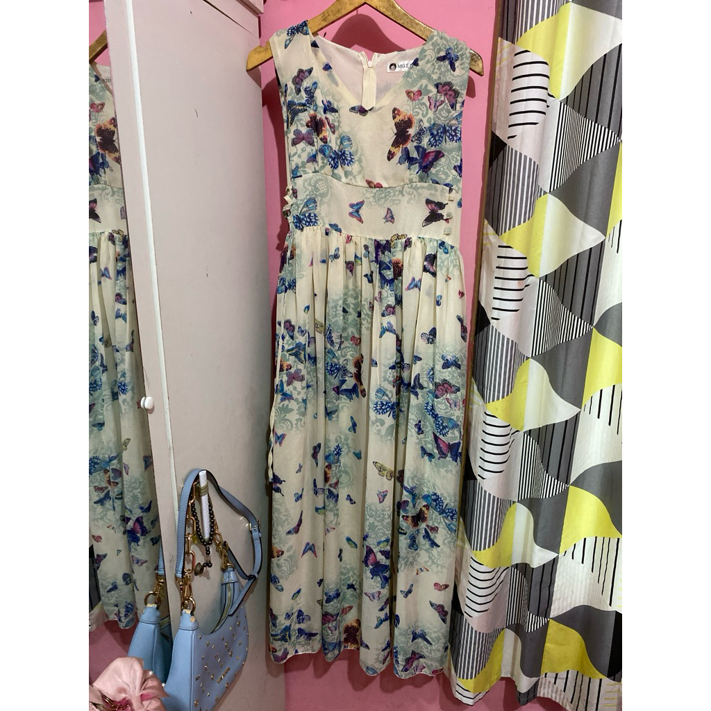 preloved dress beautyfull butterfly