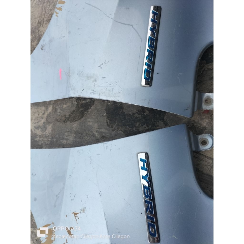 fender Honda Freed hybrid + emblem