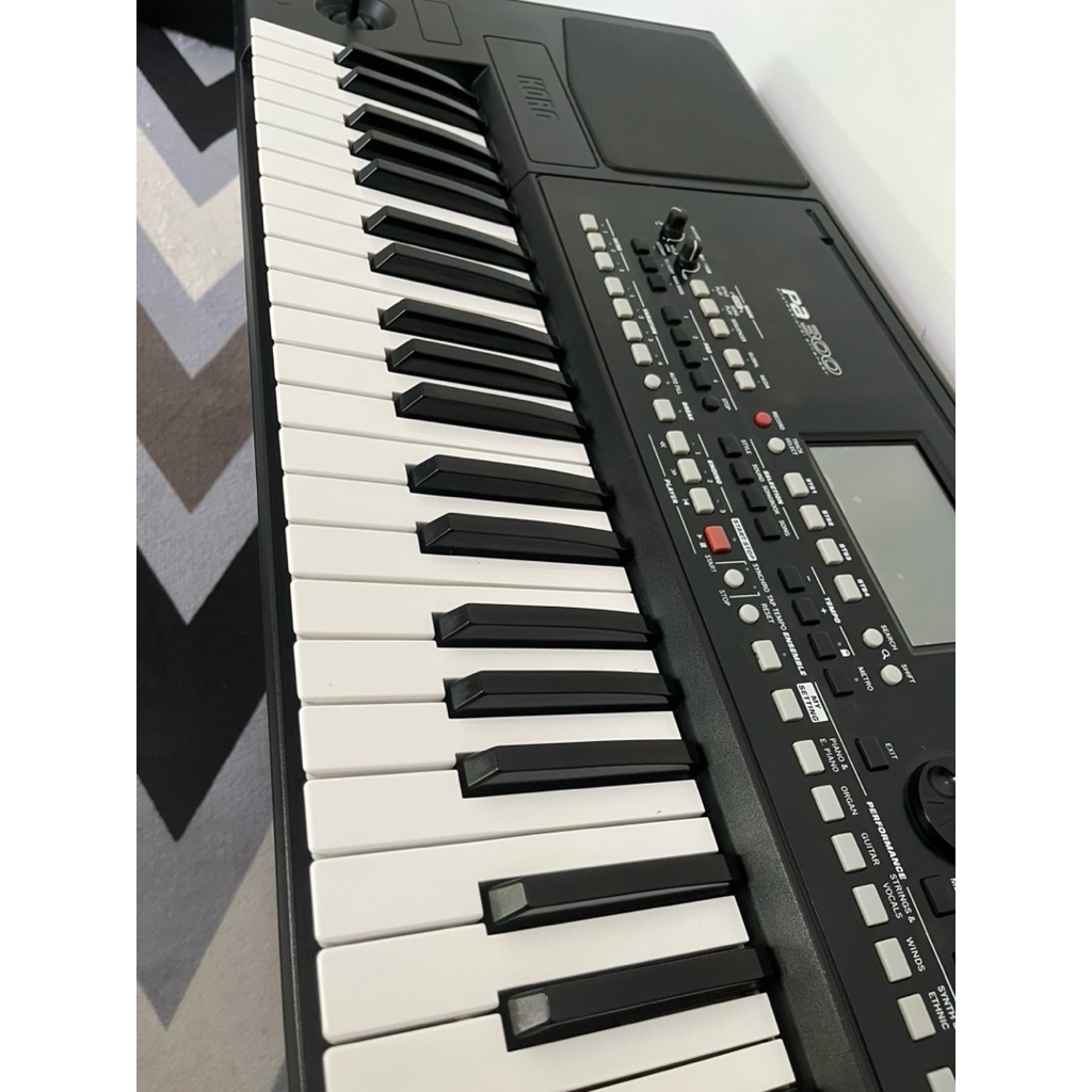 korgPa300V2likenew