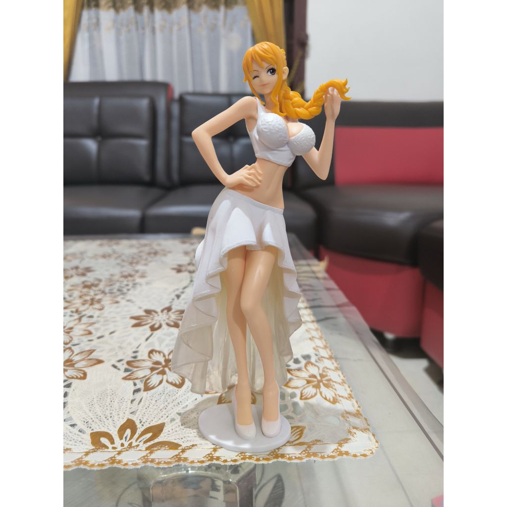 Nami Lady Edge Wedding One Piece Original Figure