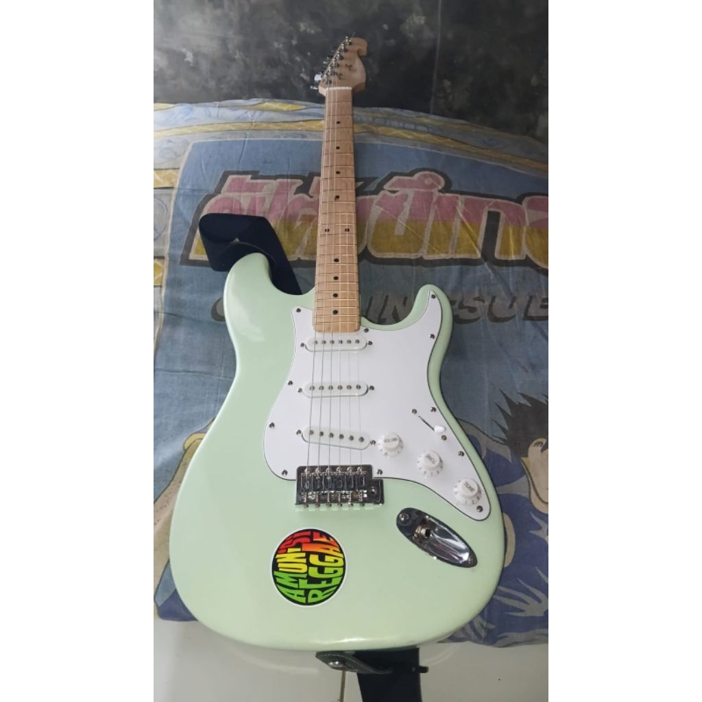 Gitar Elektrik  Fender Stratocaster (custom)