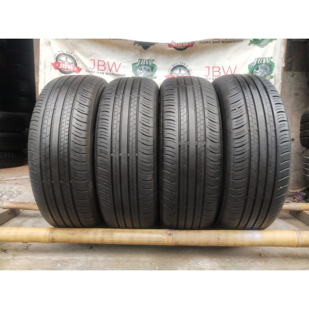 Dunlop Enasave 215/60 R17 Paket 4 pcs