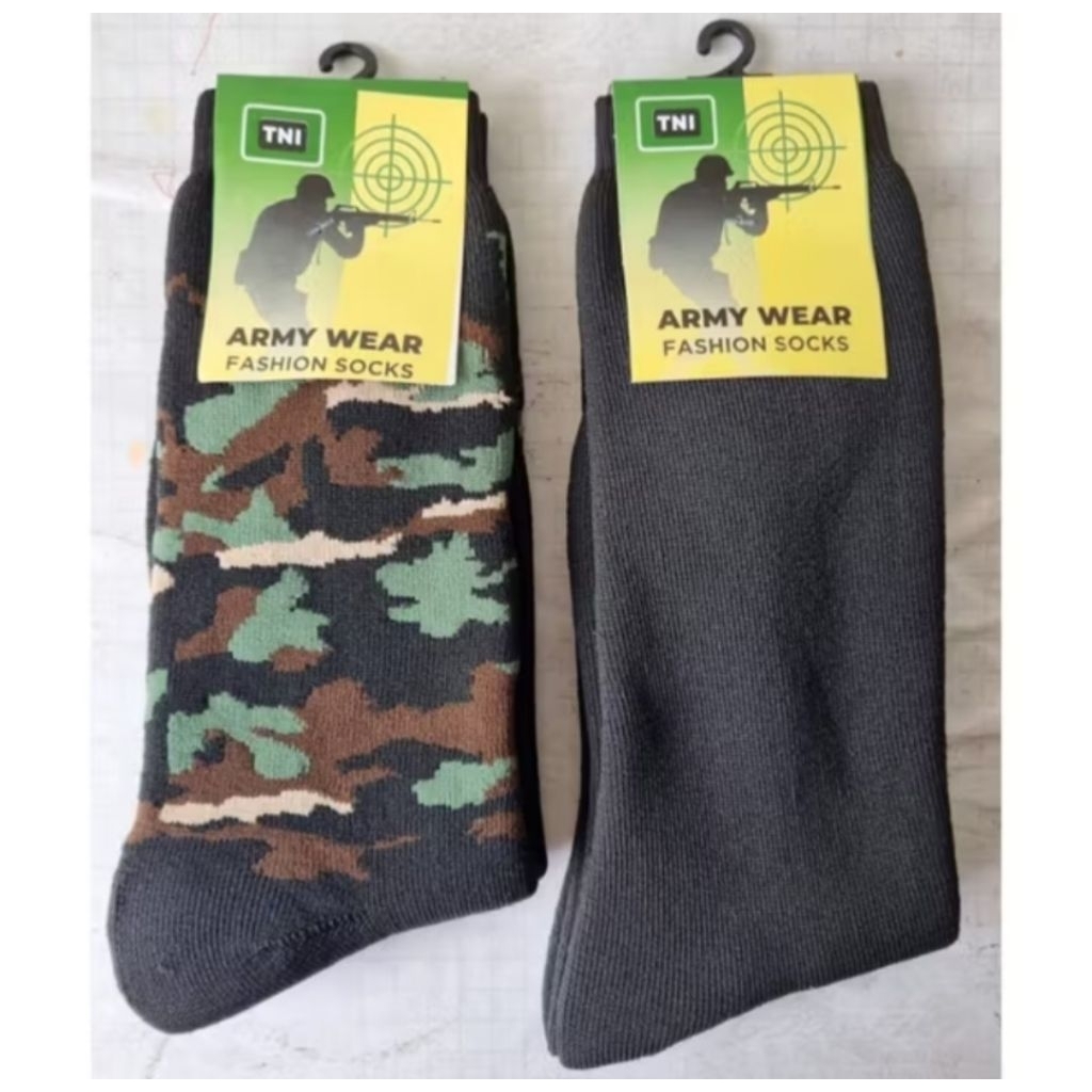 kaus kaki pdl tni polrii panjang dan ada 2 model hitam polos dan loreng bahan handuk tebal 100%katun