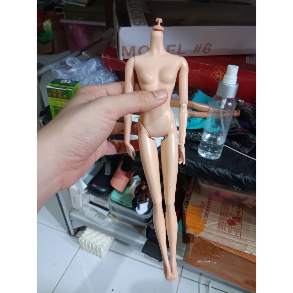 barbie collector/barbie kolektor/ muse pivotal/body barbie/barbie muse