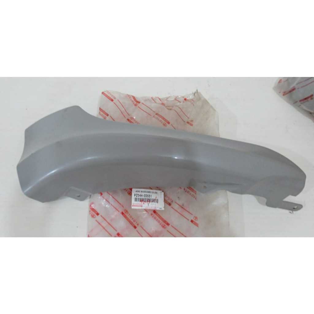 Moulding Bumper Depan Kanan Toyota Yaris Type E / PZ044-0D551