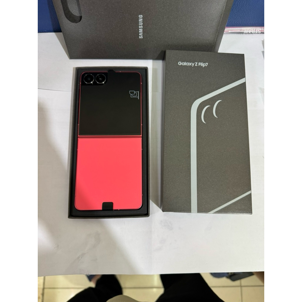 Samsung galaxy Z Flip7 5G / Flip 7 12/512GB second resmi sein mulus fulset