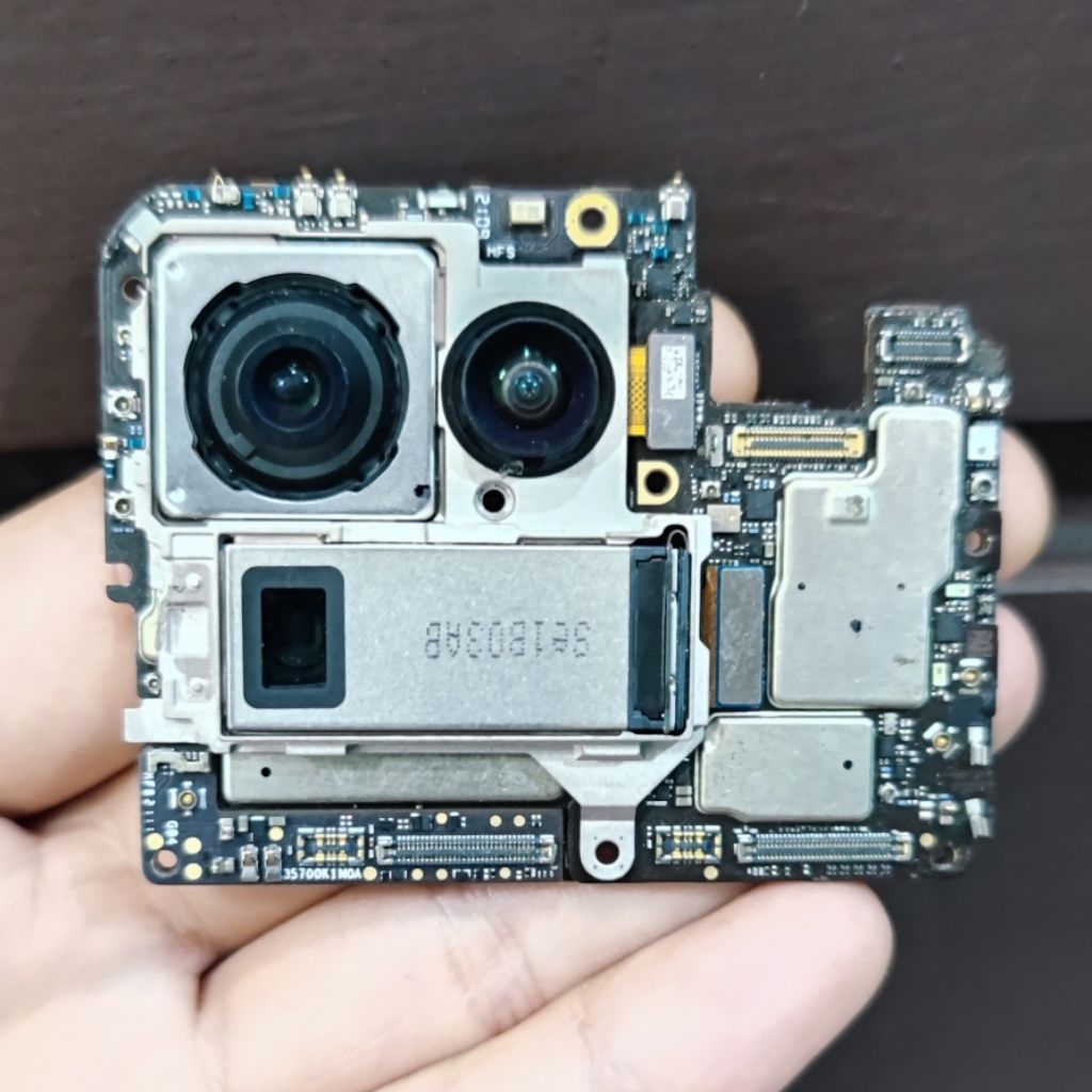 Xiaomi Mi 11 Ultra Mesin dan Kamera