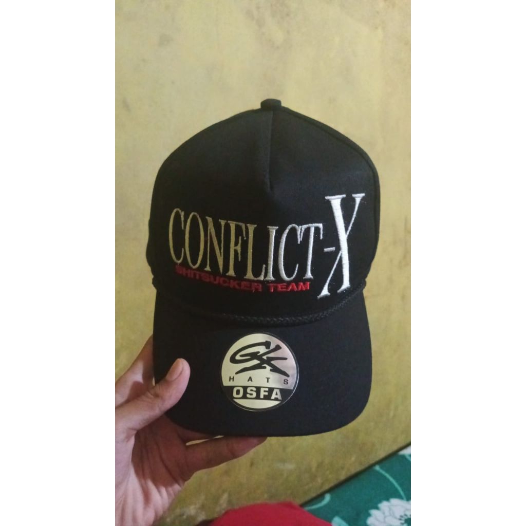 topi conflict x