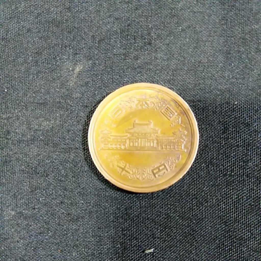 koin koleksi 10 yen jepang