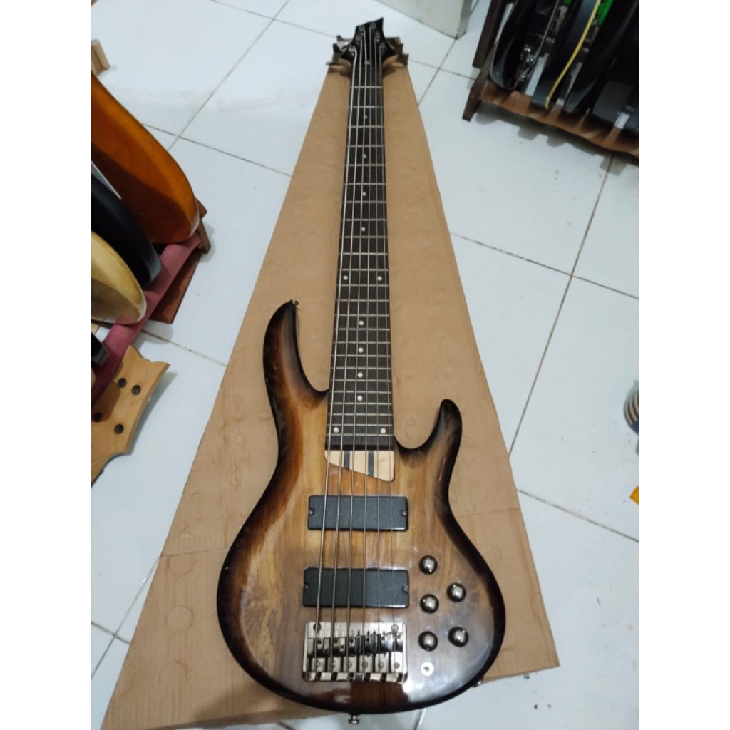 Bass 6 string aktif preamp