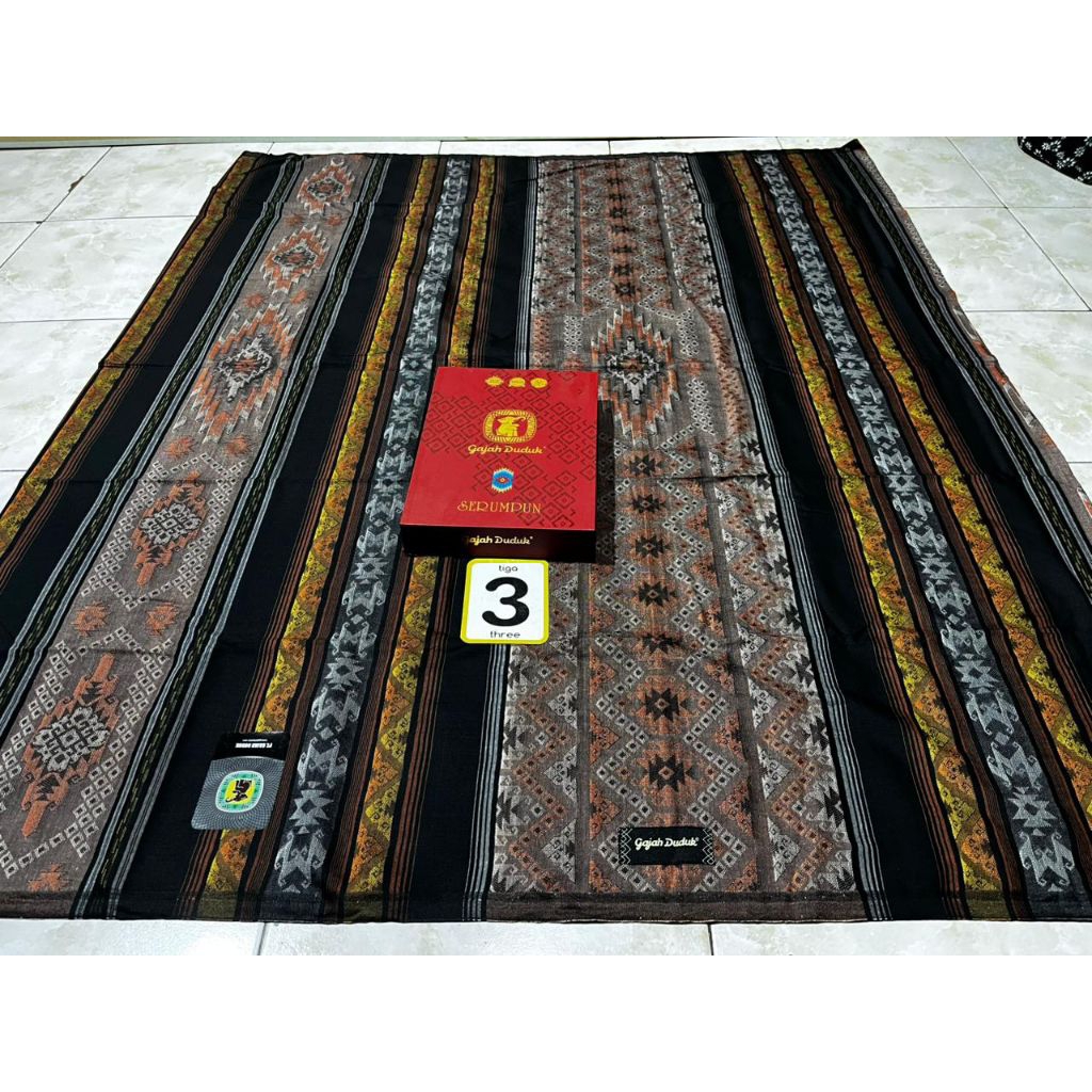 SARUNG GAJAH DUDUK SERUMPUN