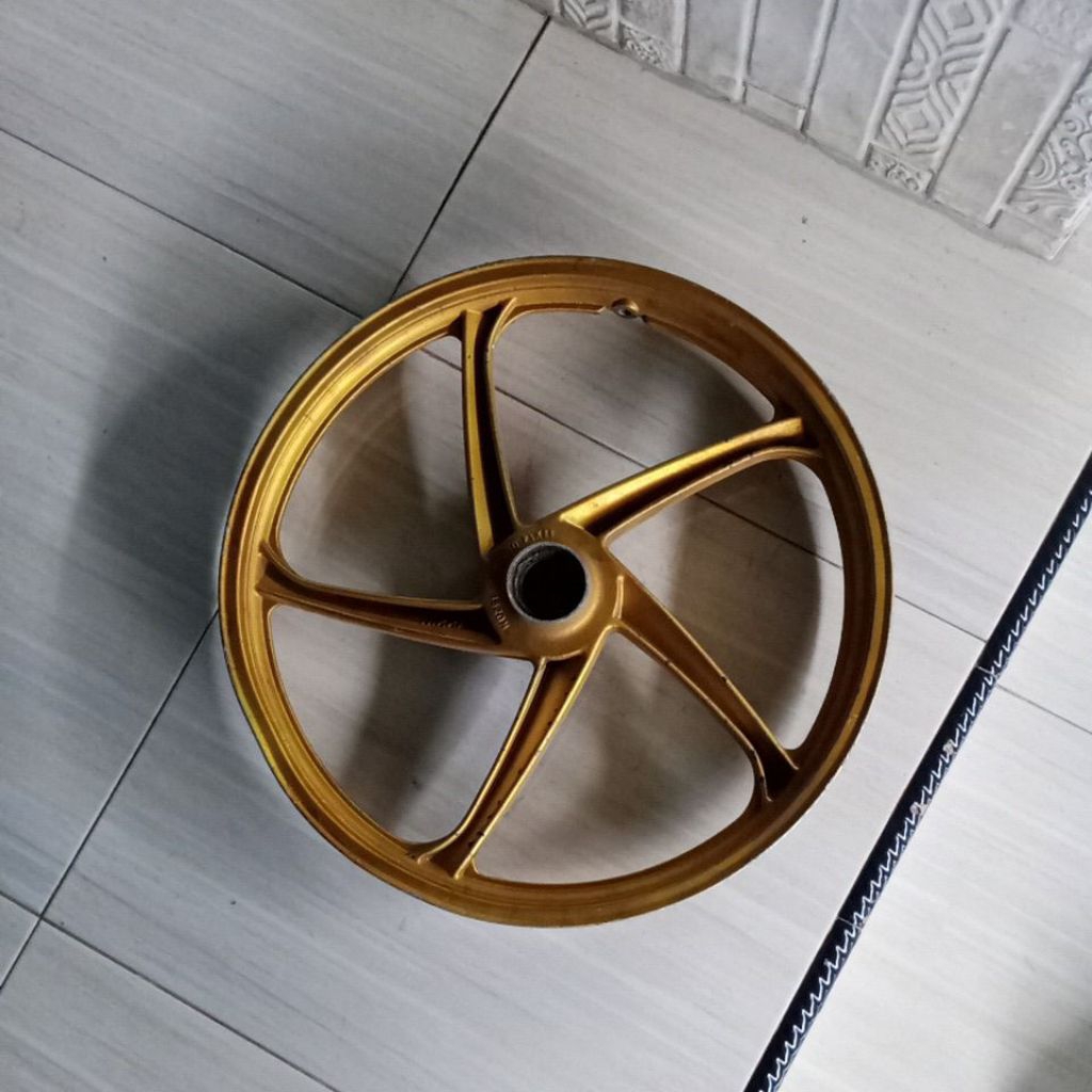Pelek velg depan bintang lima model Honda Supra x lama original copotan motor