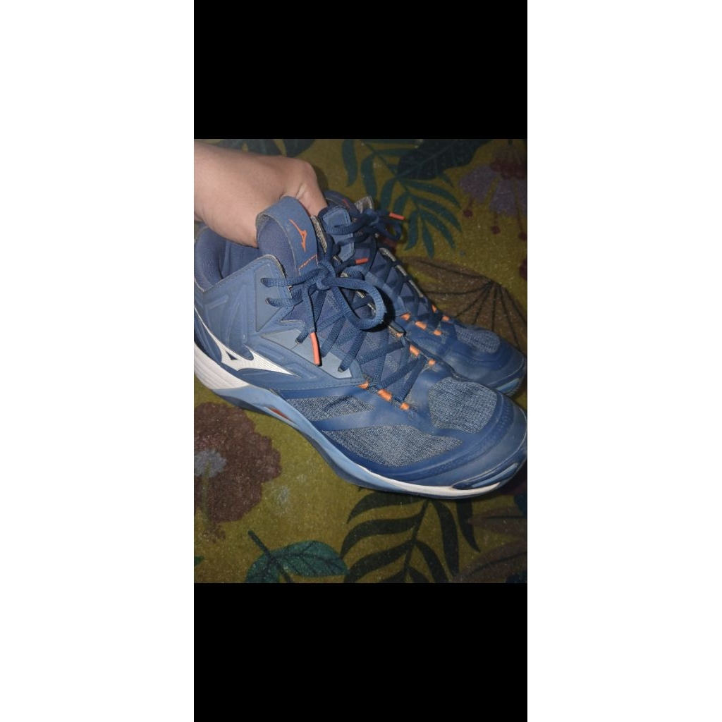 Mizuno momentum 2