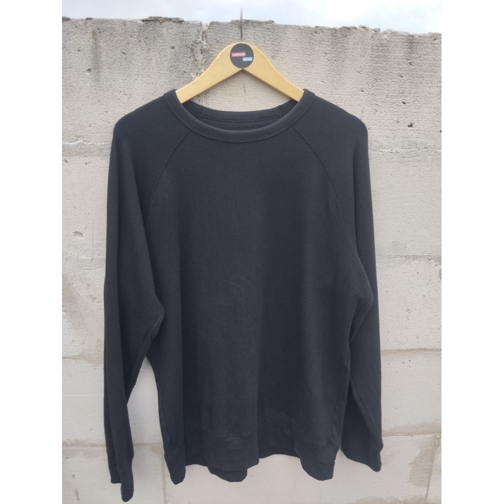 UNIQLO CREWNECK (XL)