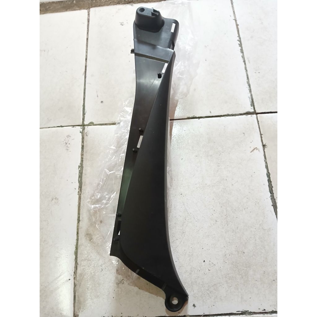 64430 KVL N00 COVER SAYAP LUAR SUPRA X125 BATMAN NEW KANAN ORIGINAL AHM