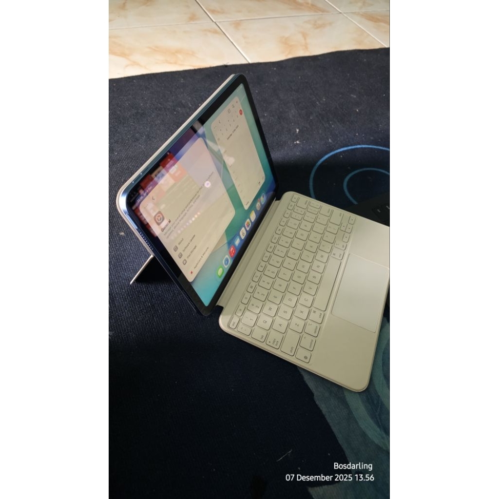 Keyboard folio for ipad gen 10