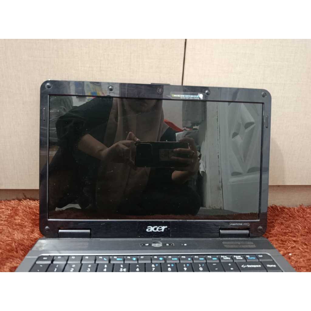 Laptop Acer aspire 4732Z  Windows 7 Ultimate 32-bit  Processor Pentium dual-core T4400 2.2GHz Ram 1 